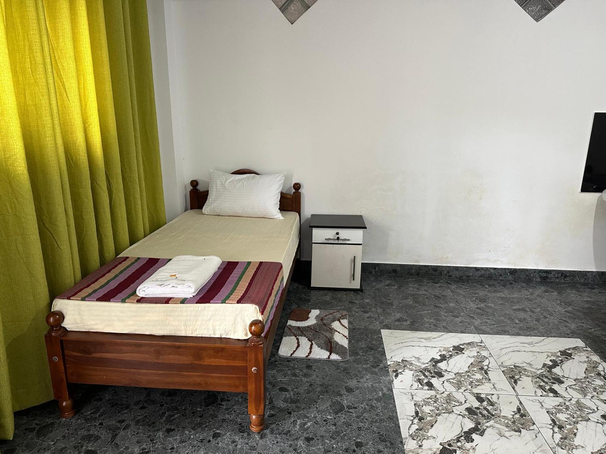 Golden Stars Hotel Dambulla Exterior photo